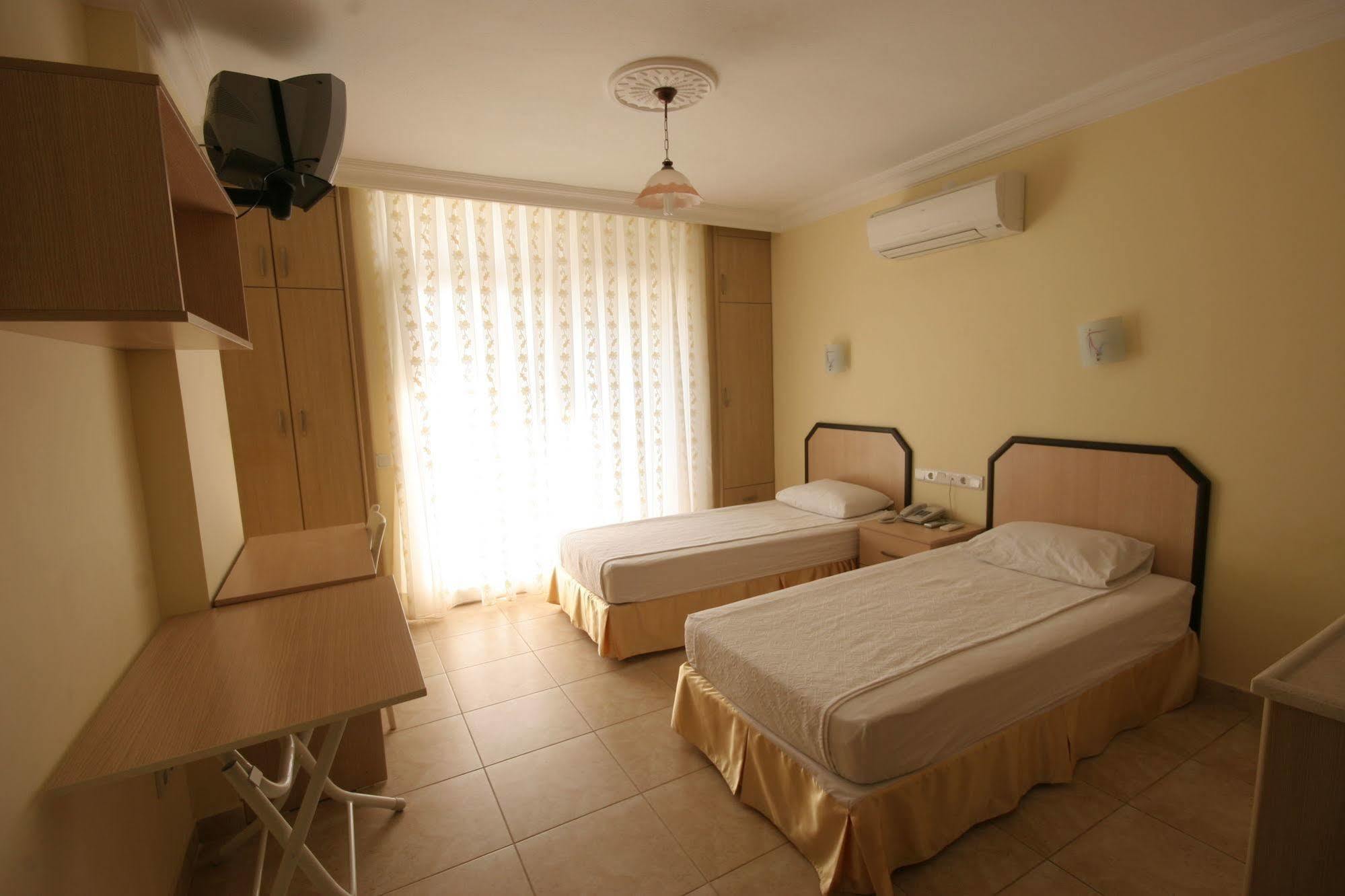 Berrak Su Hotel Antalya Exterior photo